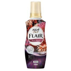  KAO Flair Rich Floral Кондиционер-смягчитель для белья с богатым цветочно-фруктовым ароматом, бутылка с колпачком-дозатором 520мл., фото 1 
