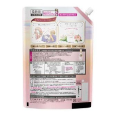  KAO Кондиционер для белья Humming FLAIR Relax концентрат аромат Мускус и ландыш 910 мл, мягкая упаковка с крышкой, фото 2 