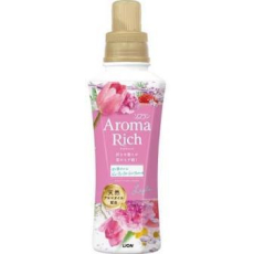 LION Кондиционер для белья Aroma Rich Layla с фруктово-цветочным ароматом, 480мл., фото 1 