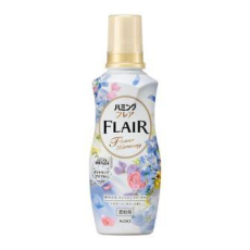  KAO Парфюмированный кондиционер для белья Humming Flair  с ароматом груши, фрезии и ландыша, 520мл., фото 1 