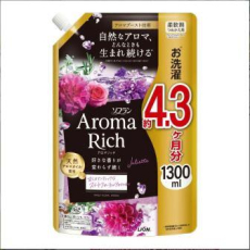  LION Aroma Rich Juliette Кондиционер для белья с фруктово-цветочным ароматом, сменная упаковка, 1300мл., фото 1 
