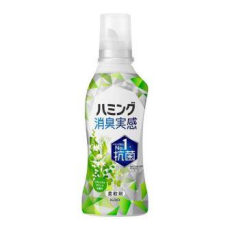  KAO Humming Feeling Refresh Green Кондиционер-ополаскиватель для белья, с антибактериальным эффектом, с ароматом ромашки и свежей зелени, 510мл., фото 1 