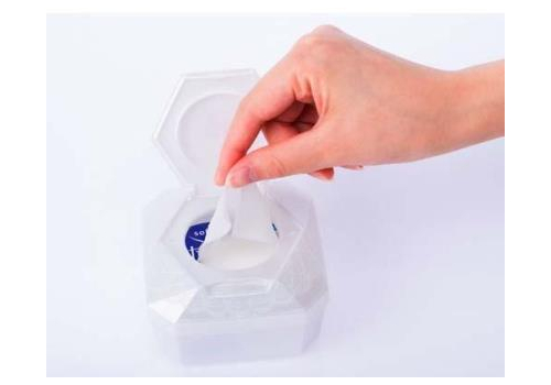  KOSE Влажные салфетки "Softymo" для снятия макияжа выравнивающие тон кожи с витамином С 52 шт., пластиковый бокс, фото 3 